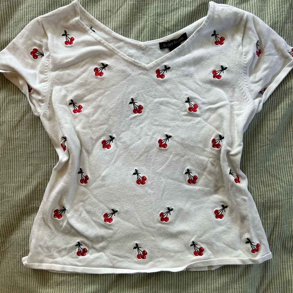 Sydney easton cherry top